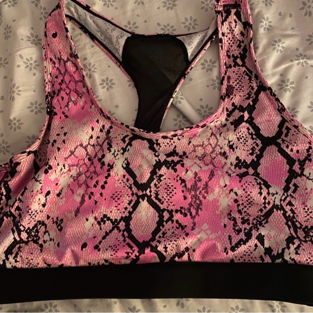 LuLaRoe rise Pink and Black Sports Bra xl